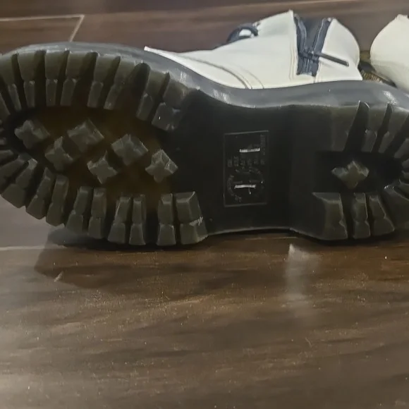 Dr. Martens White JADON Zplatform Boot Sz US 7L - Picture 4 of 13